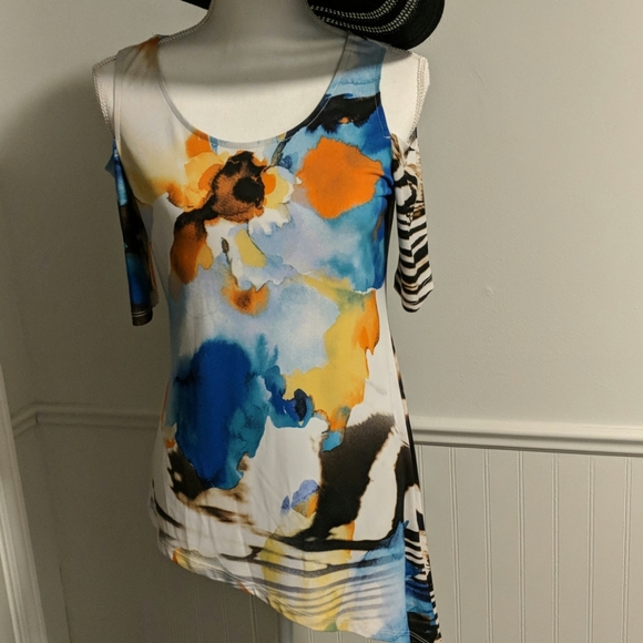 Frank Lyman Design Tops - Frank Lyman Open Shoulder Tunic 8